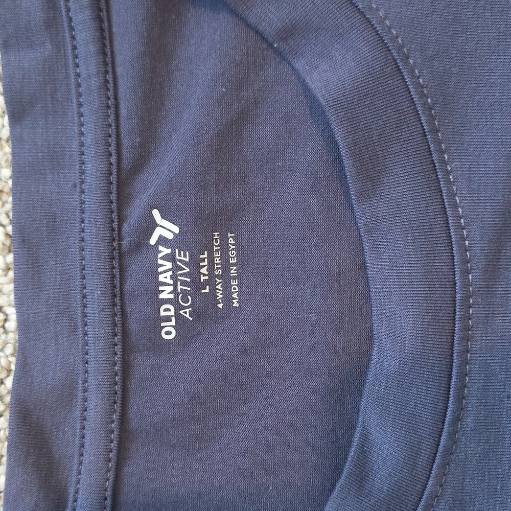EUC Old Navy Active Men's T-Shirt - Picture 2 of 6